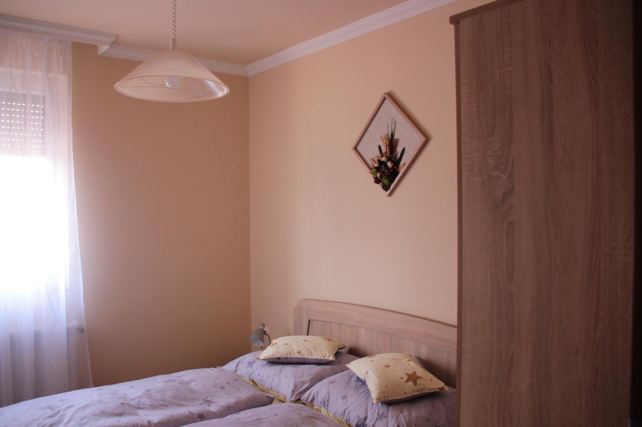 Imola Es Andrea Apartmanhaz 2 Hajdúszoboszló Екстериор снимка