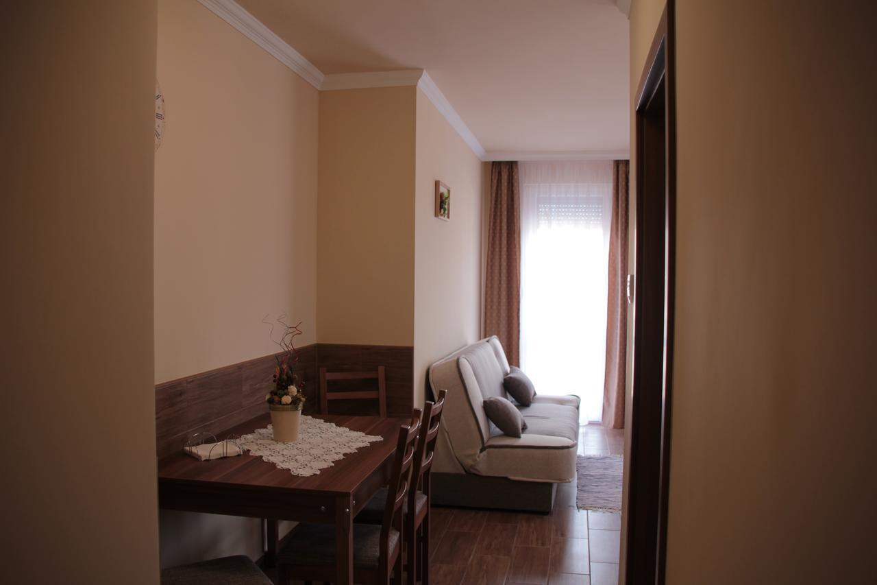 Imola Es Andrea Apartmanhaz 2 Hajdúszoboszló Екстериор снимка