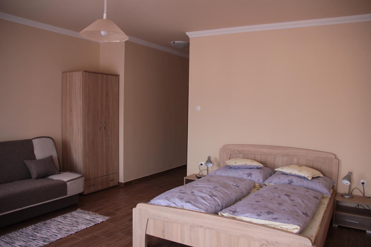 Imola Es Andrea Apartmanhaz 2 Hajdúszoboszló Екстериор снимка