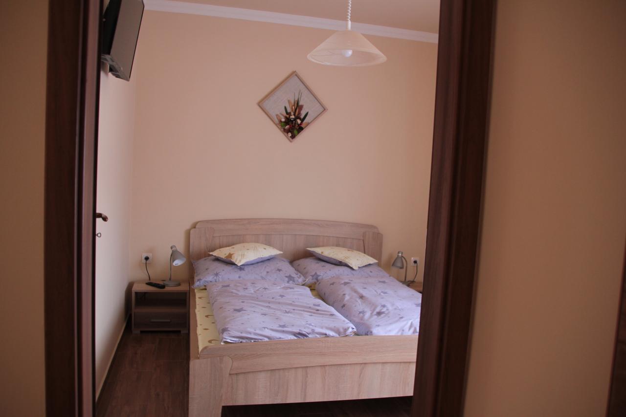 Imola Es Andrea Apartmanhaz 2 Hajdúszoboszló Екстериор снимка