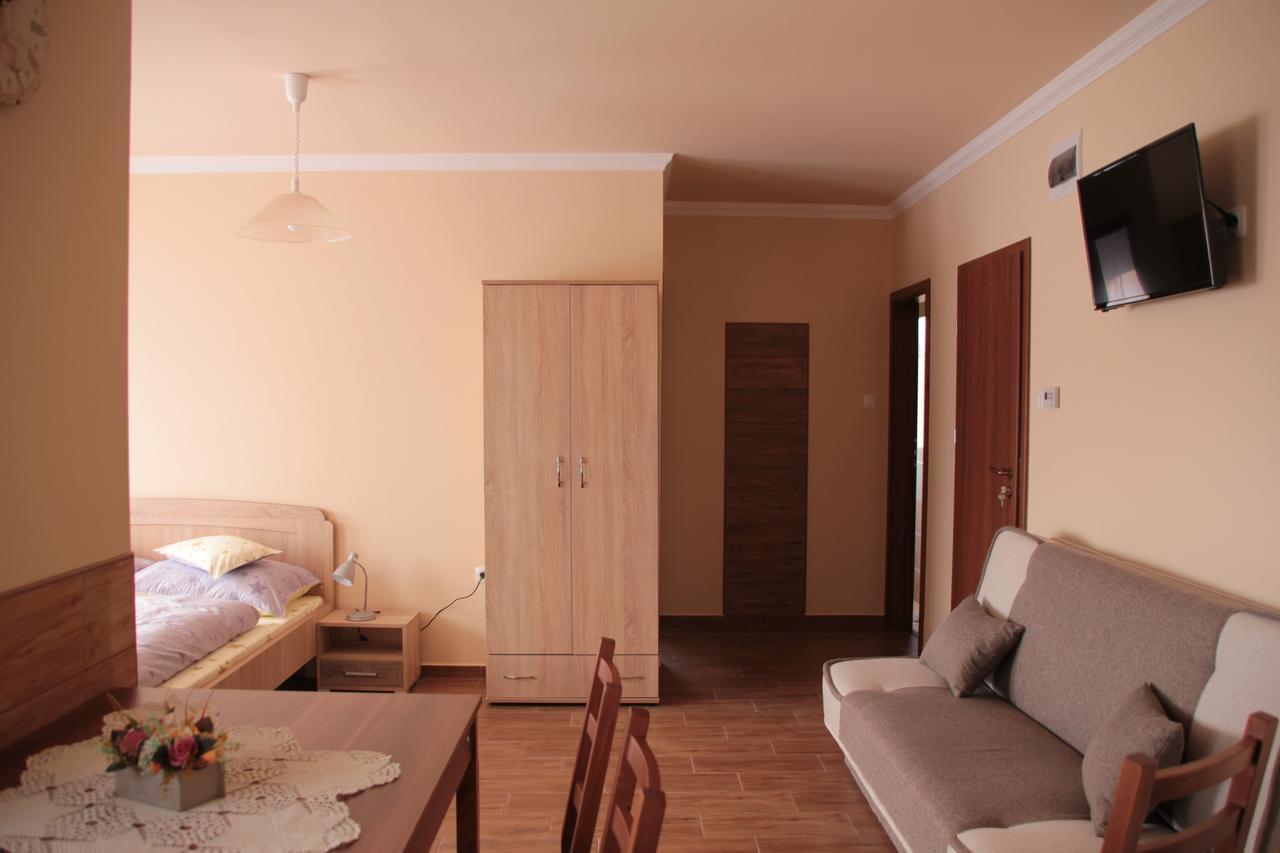 Imola Es Andrea Apartmanhaz 2 Hajdúszoboszló Екстериор снимка