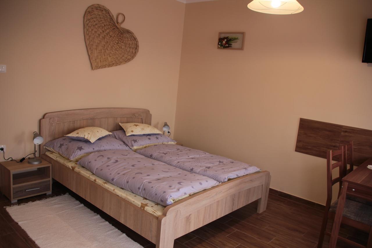 Imola Es Andrea Apartmanhaz 2 Hajdúszoboszló Екстериор снимка